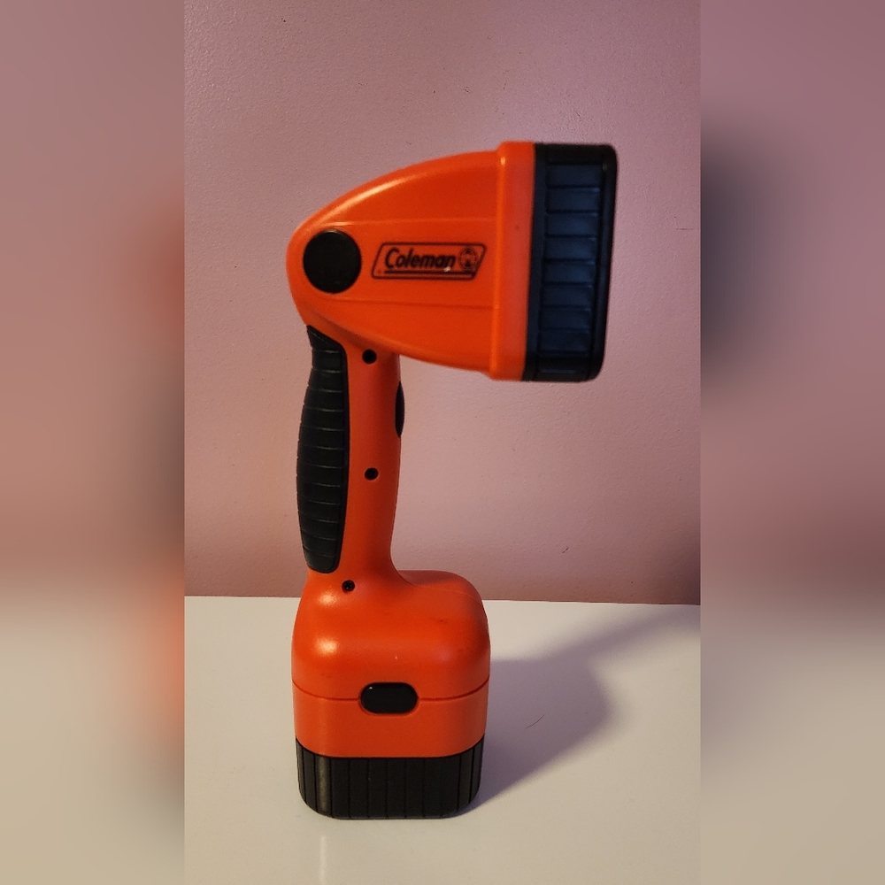 Coleman Pivoting Utility Work Light